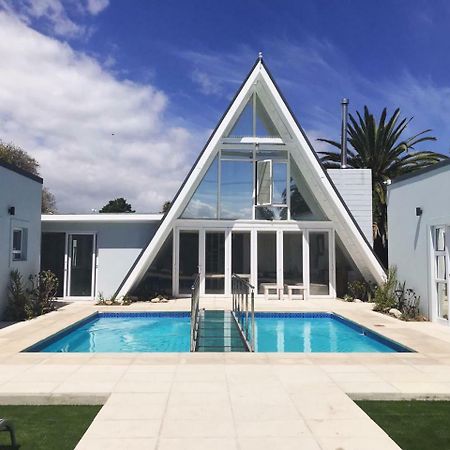 Salt Boutique Guesthouse By Curiocity (Adults Only) Bloubergstrand Exterior photo