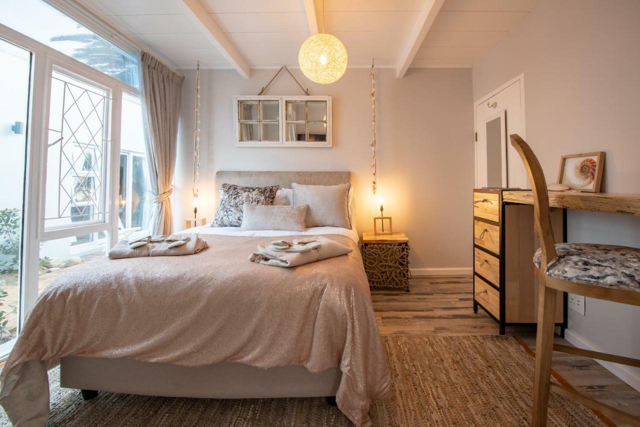 Salt Boutique Guesthouse By Curiocity (Adults Only) Bloubergstrand Exterior photo