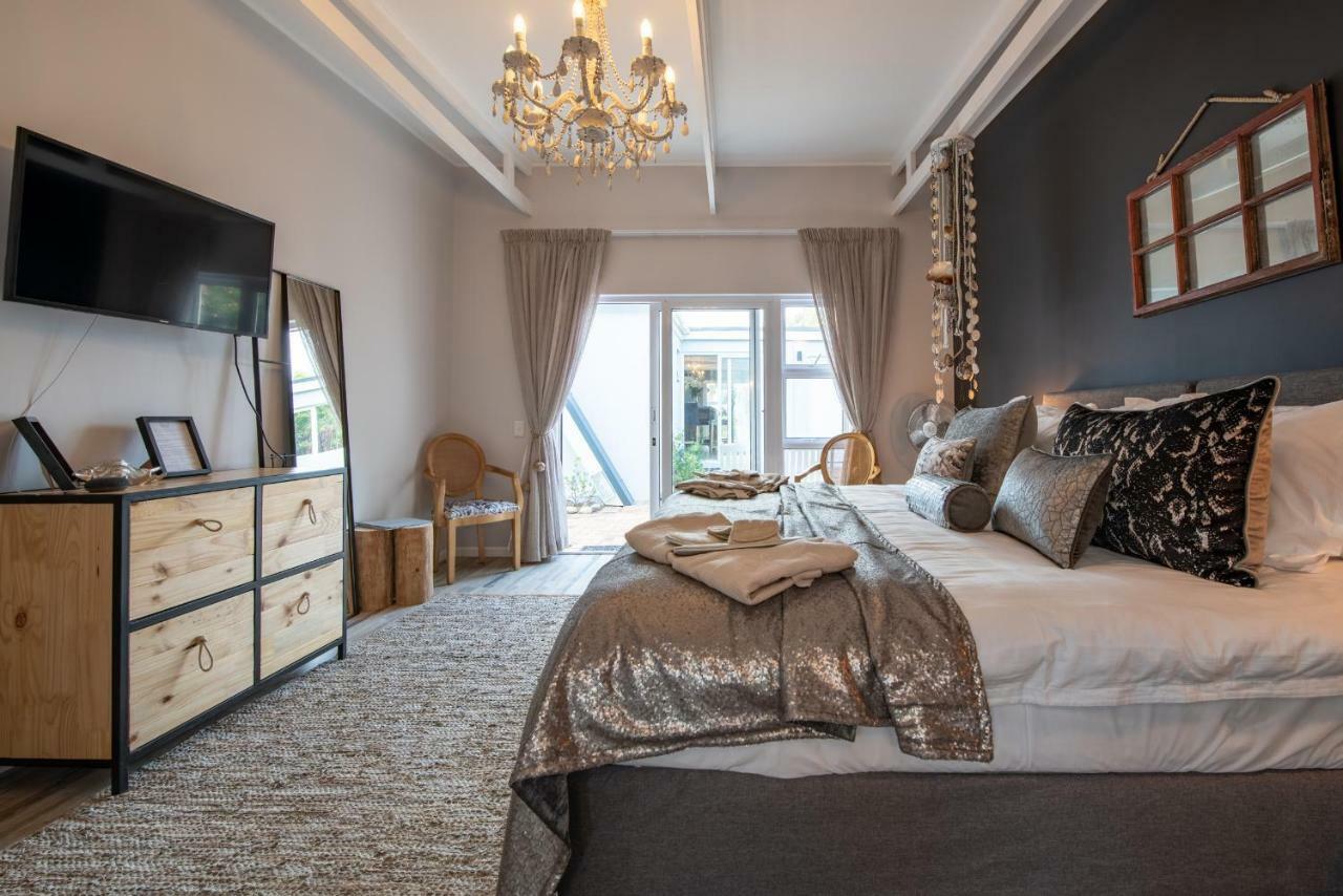 Salt Boutique Guesthouse By Curiocity (Adults Only) Bloubergstrand Exterior photo