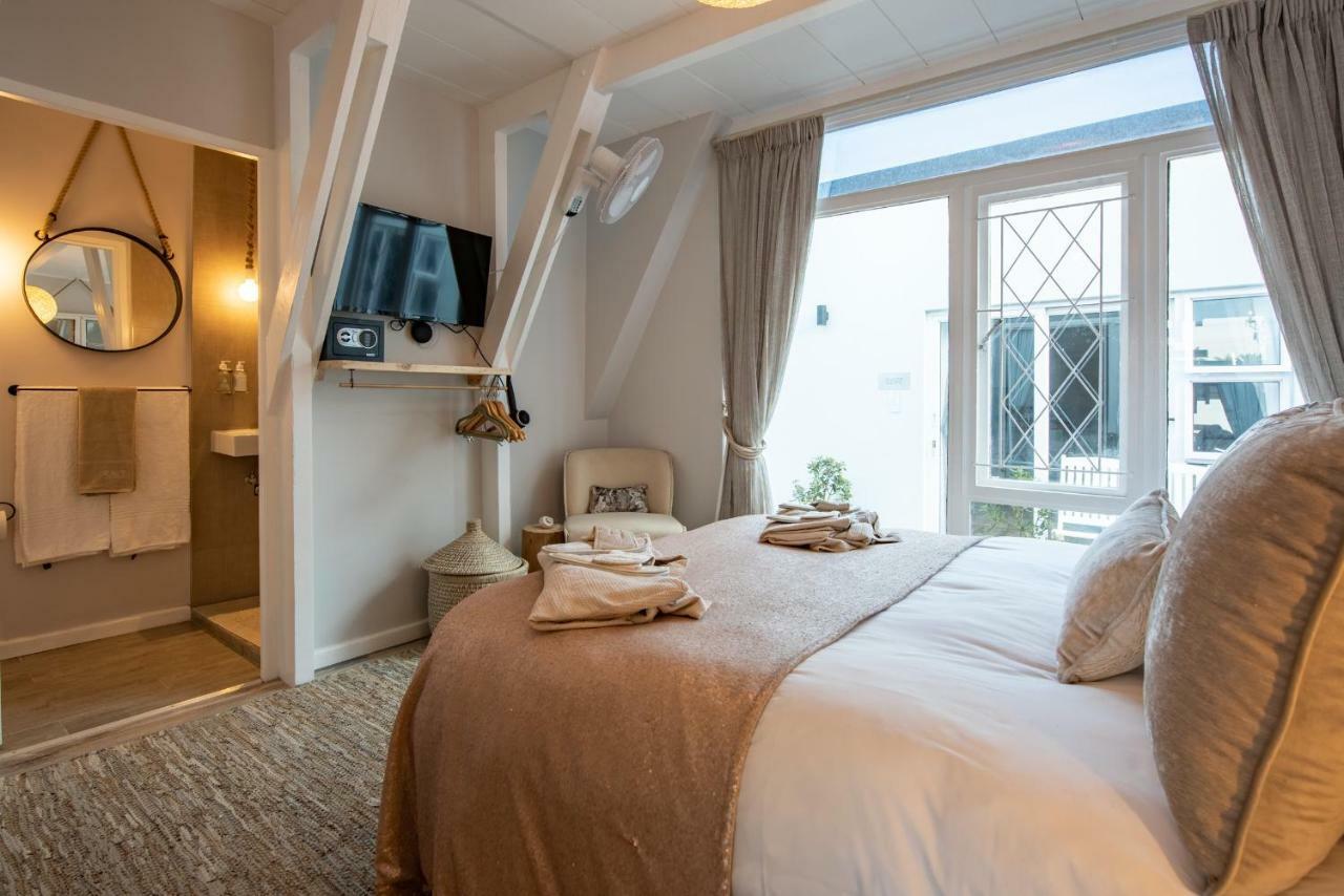 Salt Boutique Guesthouse By Curiocity (Adults Only) Bloubergstrand Exterior photo