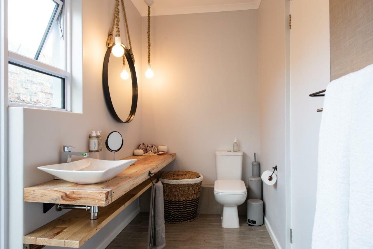Salt Boutique Guesthouse By Curiocity (Adults Only) Bloubergstrand Exterior photo